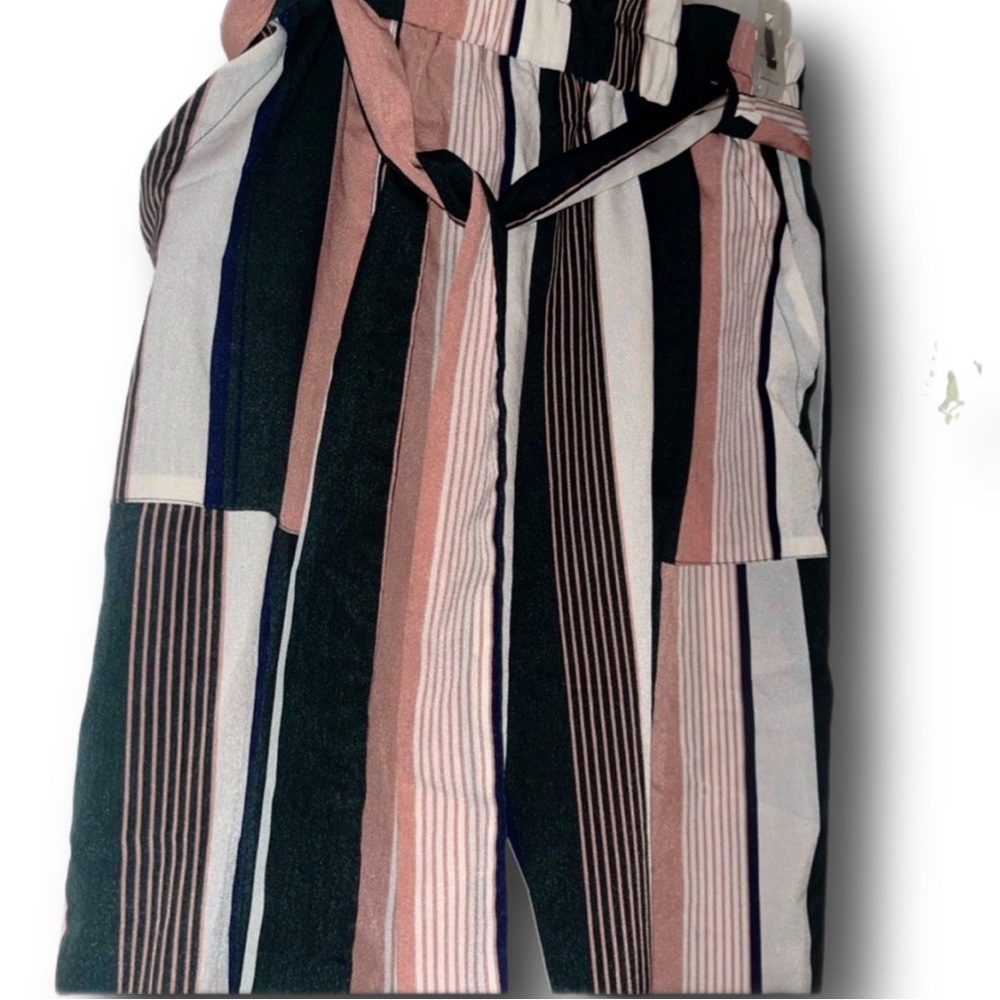 3 for $10 | Striped pants | size 4/6 | High-waisted - Picture 3 of 6